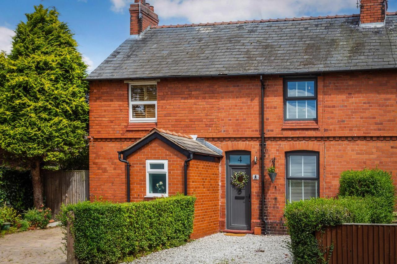 Stylish Romantic Country Escape Near Chester Christleton Dış mekan fotoğraf