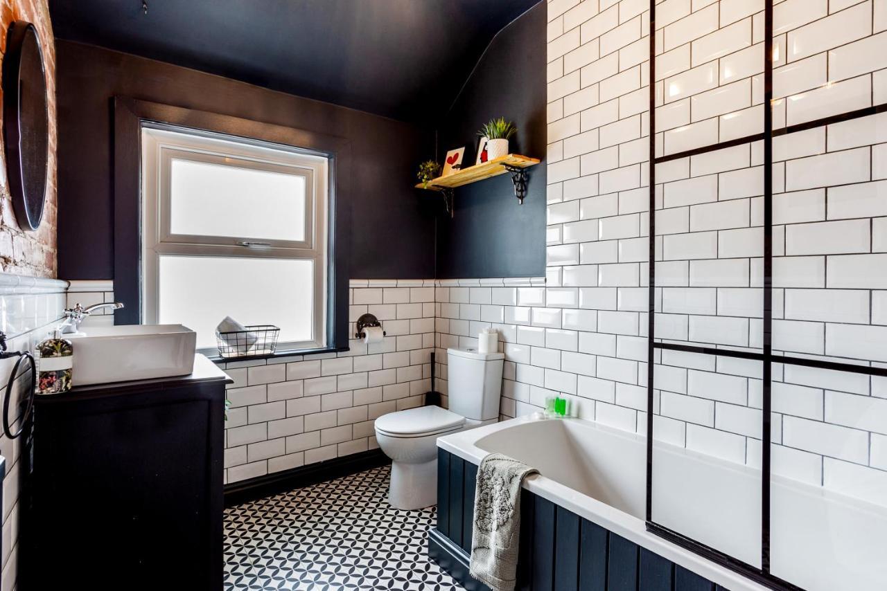 Stylish Romantic Country Escape Near Chester Christleton Dış mekan fotoğraf
