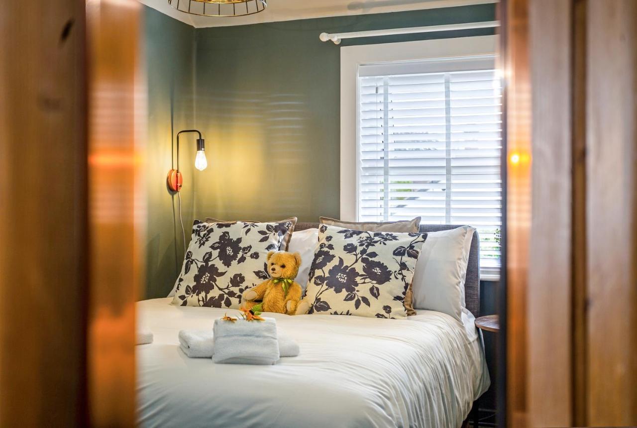 Stylish Romantic Country Escape Near Chester Christleton Dış mekan fotoğraf