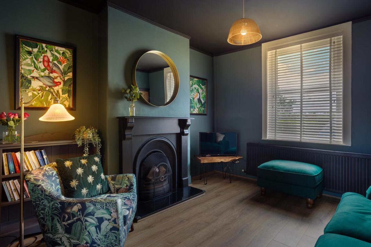 Stylish Romantic Country Escape Near Chester Christleton Dış mekan fotoğraf